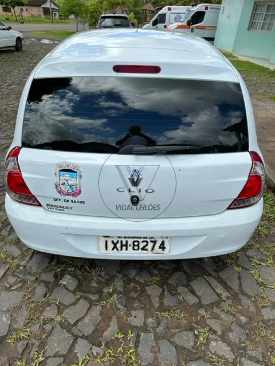 LOTE 004 - AUTOMOVEL RENAULT CLIO EXP 1.0, placas IXH8274, gasolina, ano e modelo 2016, cor branca