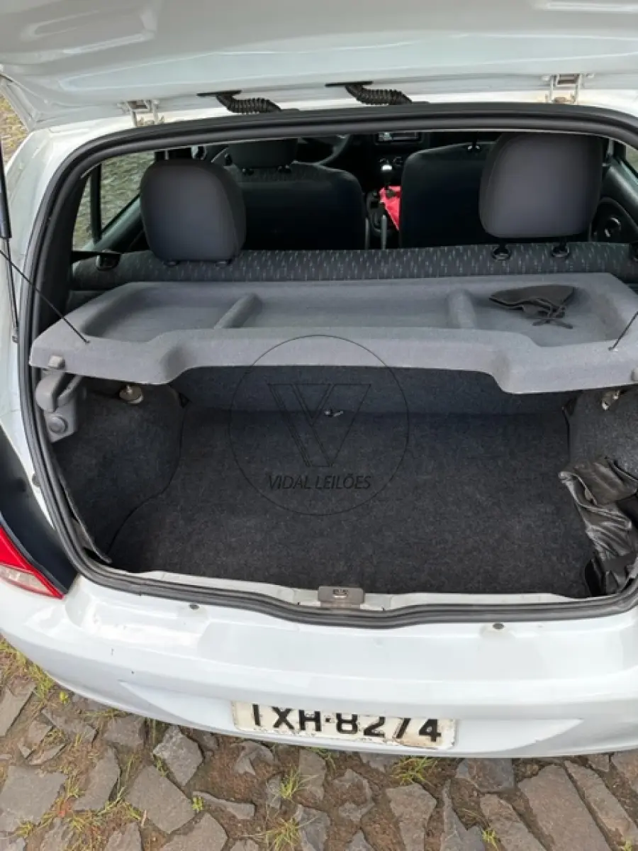 LOTE 004 - AUTOMOVEL RENAULT CLIO EXP 1.0, placas IXH8274, gasolina, ano e modelo 2016, cor branca