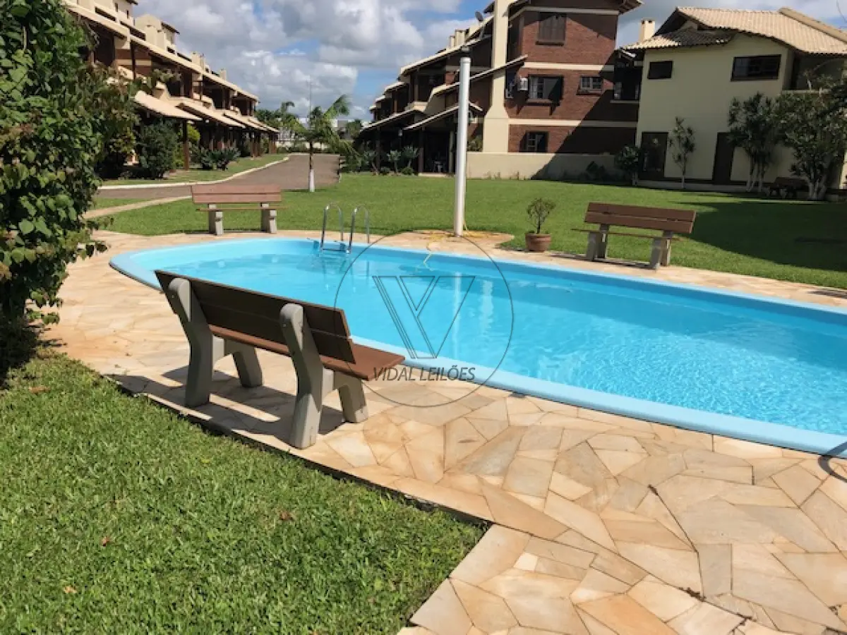 LOTE 001 - Casa 03 pavimentos condomínio fechado
